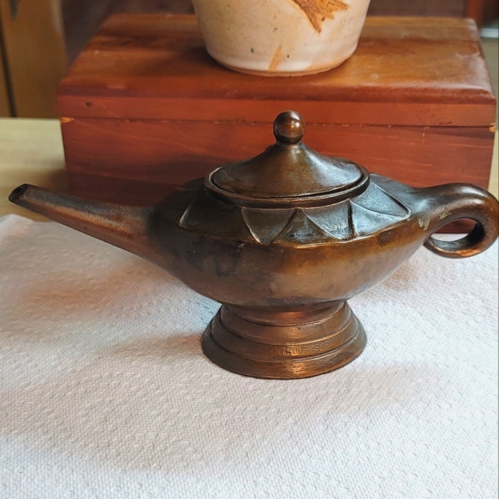 Very rare 1948 Krew of Cynthius Lamp